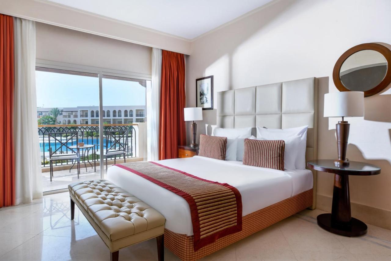 米拉贝尔杰斯酒店&度假村 沙姆沙伊赫 外观 照片 A bedroom at the Hilton Sharm El Sheikh